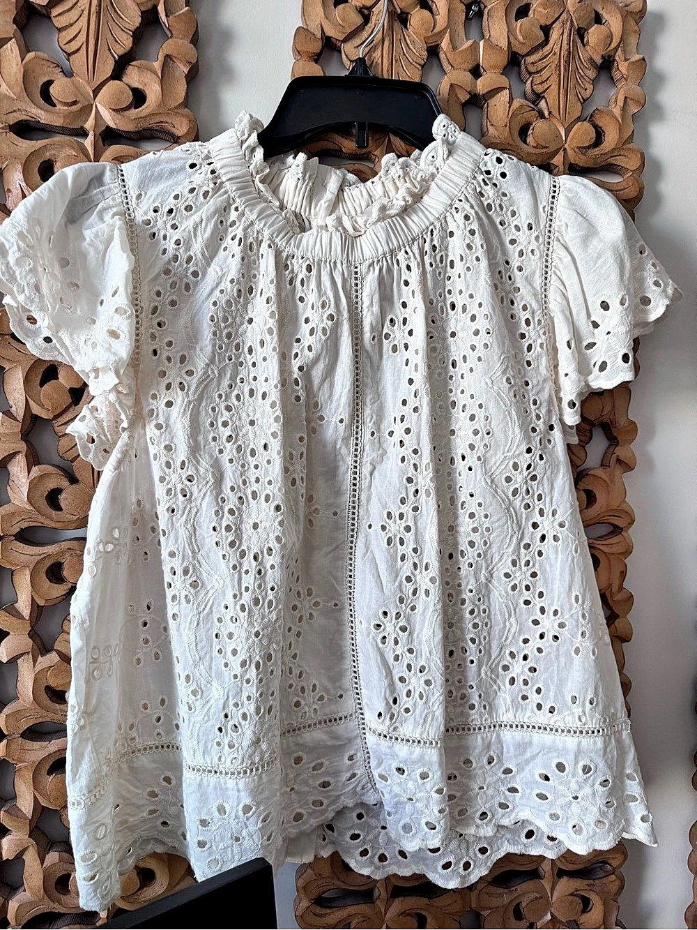 Jennifer & Grace Eyelet Blouse in White Size Large Like New